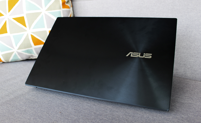 Bộ đôi laptop lạ sắp xuất hiện tại Asus Expo 2019