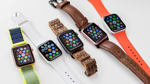 Apple Watch series 5 đã được bán chính hãng nhưng còn ít phiên bản, màu sắc và tuỳ chọn dây đeo như ở thị trường xách tay.